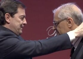 Entrega del premio a Germán Vega